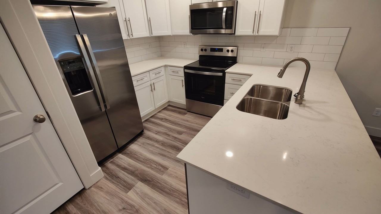 3910 S 3375 W - Photo 5 of 20