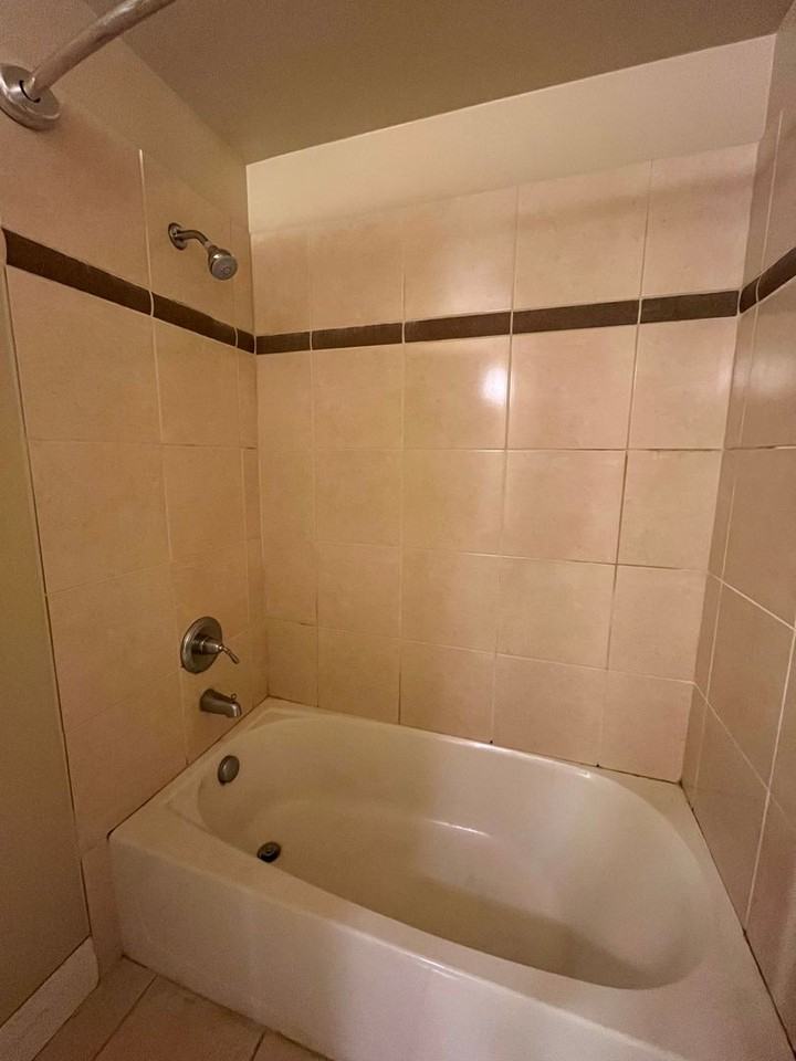 910 Harris Ave #408 - Photo 7 of 13