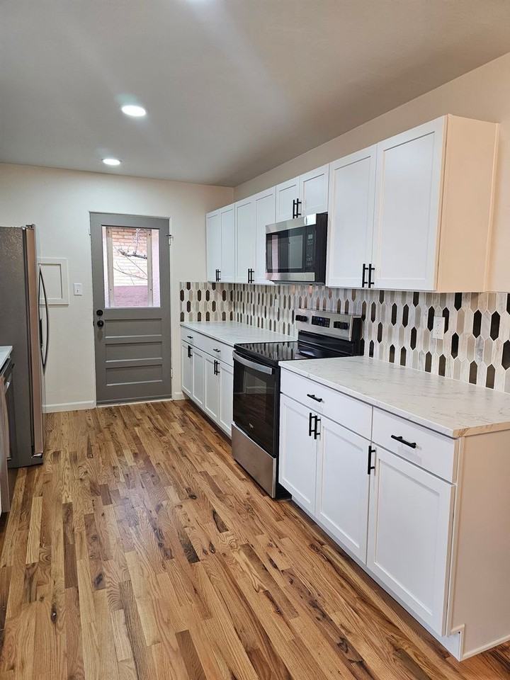 3269 Forest Drive - Photo 3 of 20