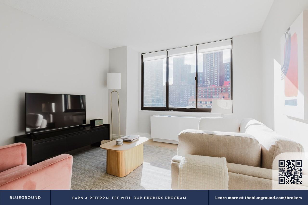 215 East 95th Street - Photo 5 of 36