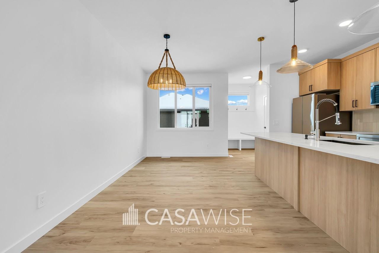 197 Kinglet Blvd Nw #MAIN - Photo 4 of 26