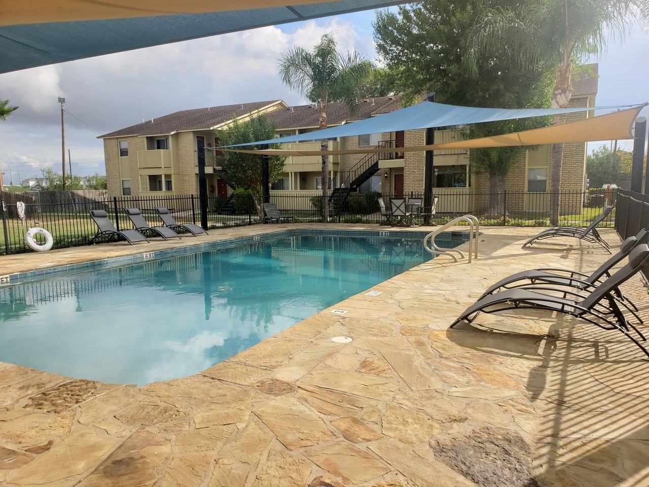 Skyline Apartment Homes - Photo 2 of 9