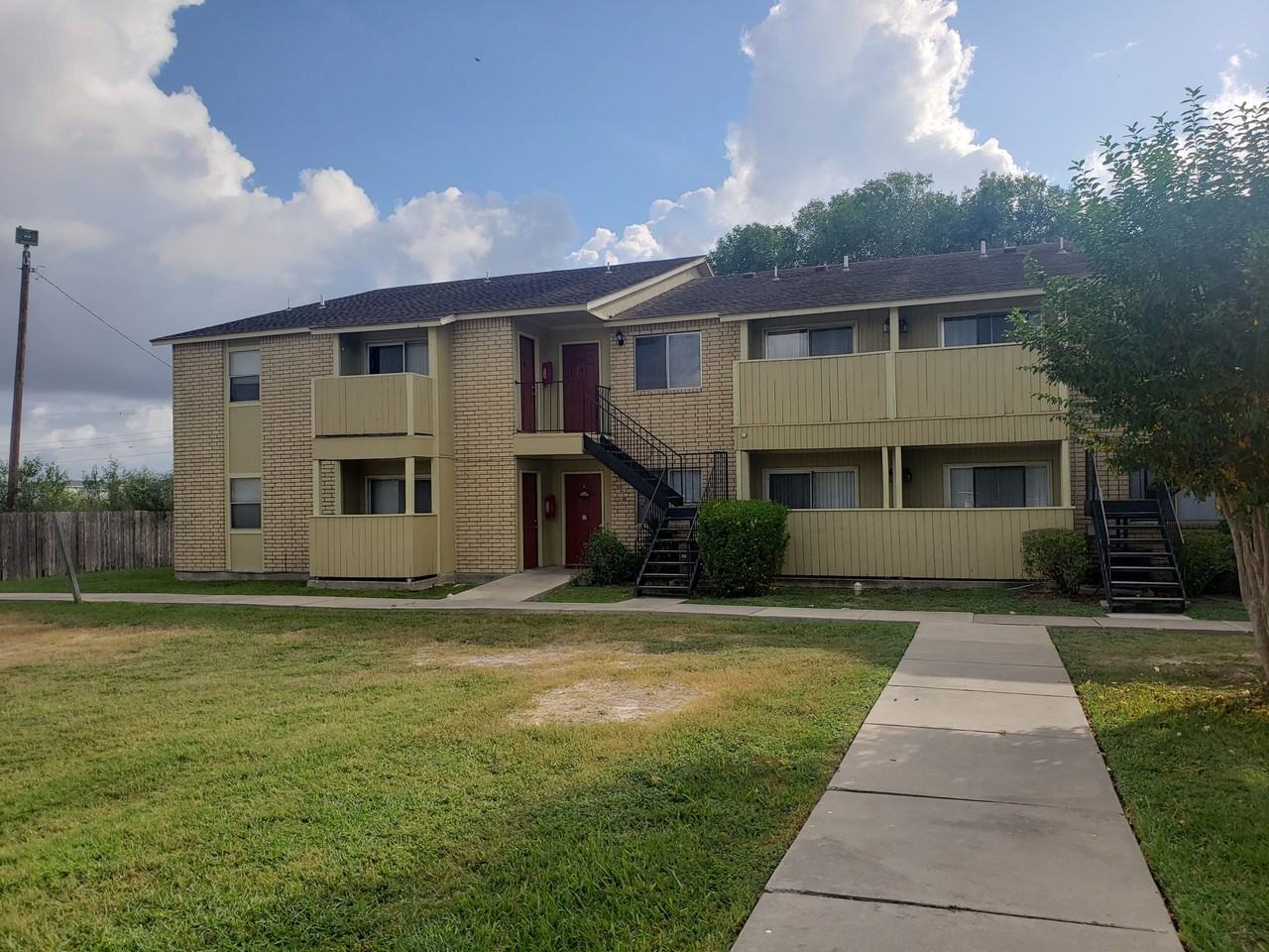 Skyline Apartment Homes - Photo 6 of 9