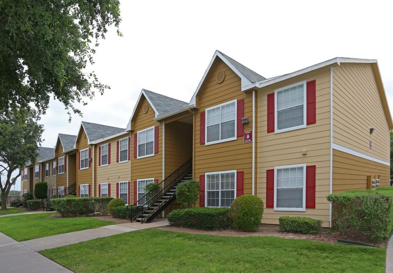 Cornerstone Apartment Homes - Photo 4 of 50