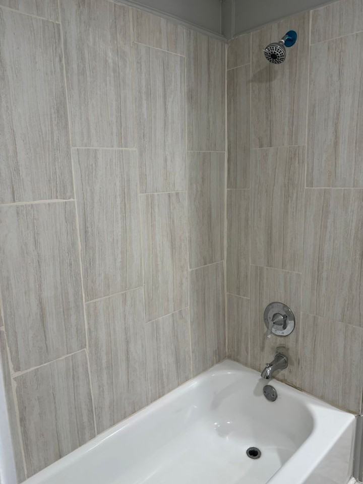 3413 W Michigan St - Photo 2 of 5