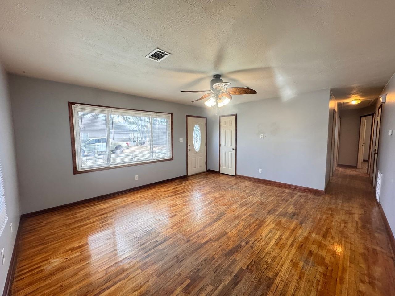 219 Hoagland St - Photo 2 of 18