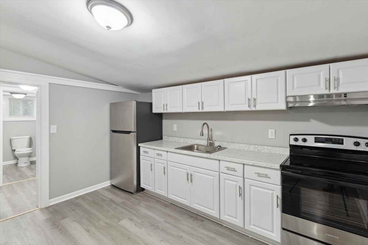 1224 East Bolton Street - Photo 3 of 18