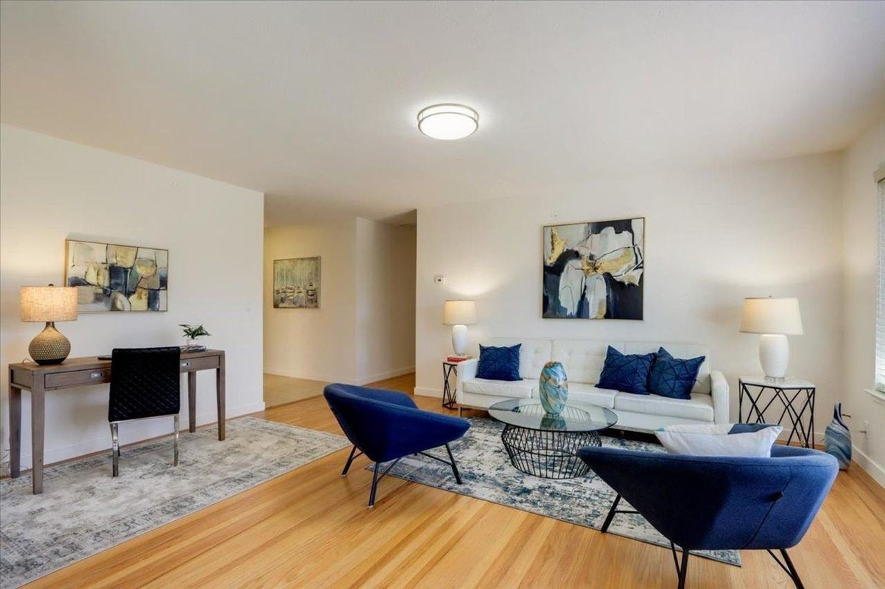 4794 Castlewood Dr - Photo 5 of 36