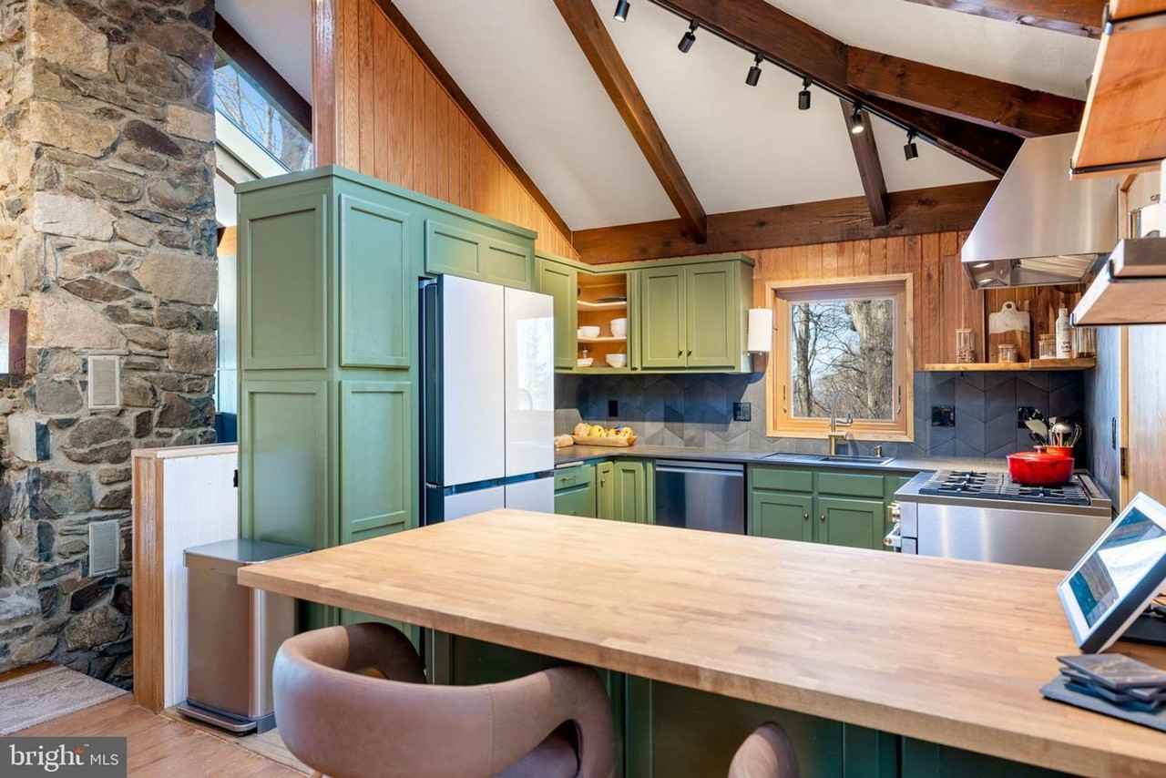 140 Paris Heights Ln - Photo 3 of 10