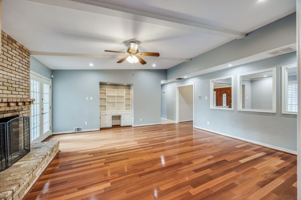 9628 Heatherdale Dr - Photo 2 of 12