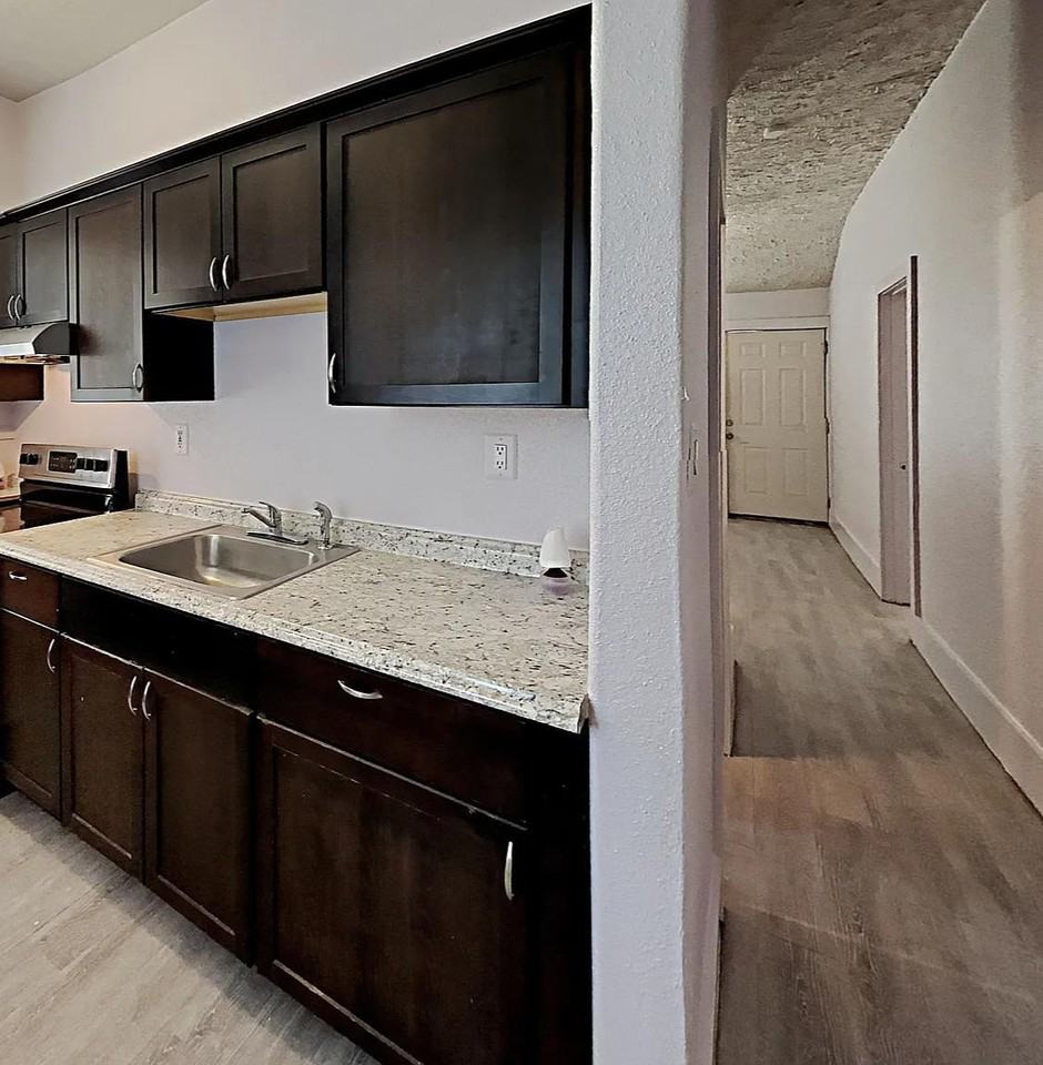 505 North Morrison Avenue - Photo 4 of 10