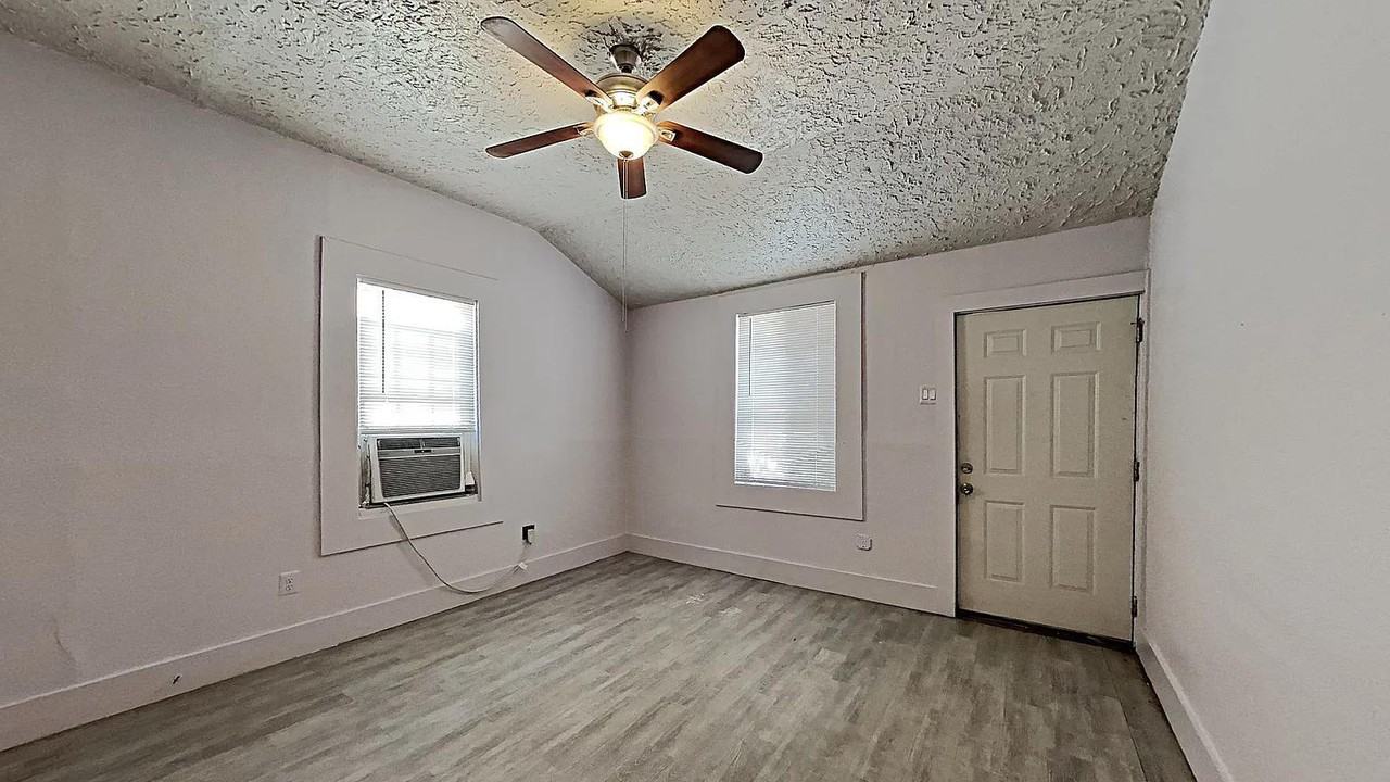 505 North Morrison Avenue - Photo 5 of 10