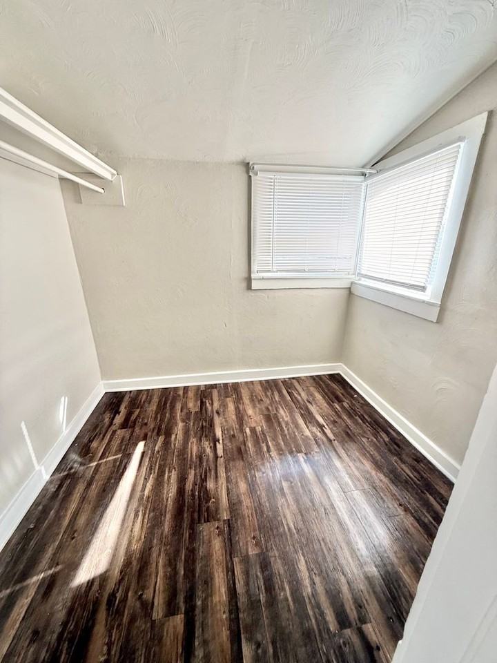 715 N Nevada Ave #12 - Photo 5 of 11