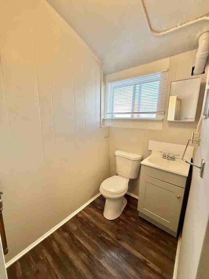 715 N Nevada Ave #12 - Photo 6 of 11