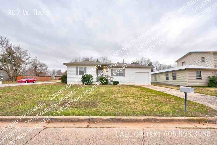 302 W Bass Ave - Photo 2 of 35