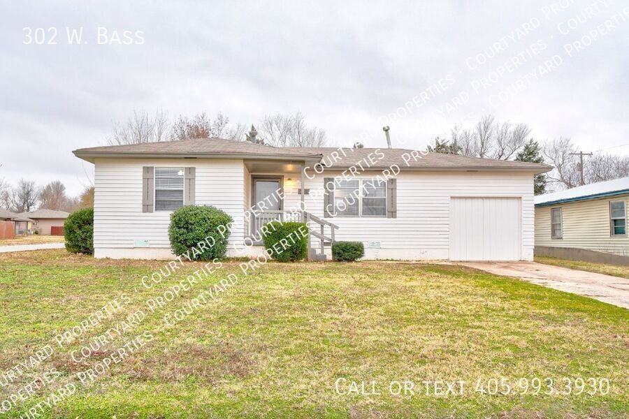 302 W Bass Ave - Photo 3 of 35