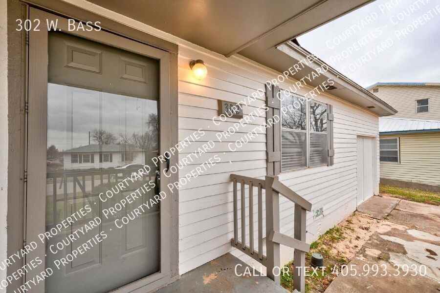 302 W Bass Ave - Photo 7 of 35