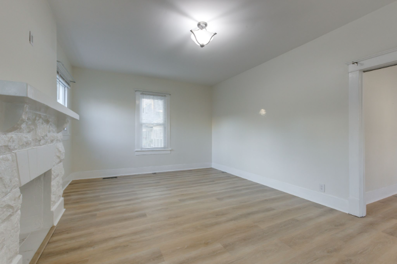 1031 Chicamauga Ave - Photo 6 of 30