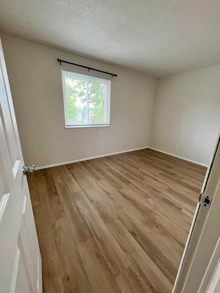 300 E 261 S - Photo 6 of 9