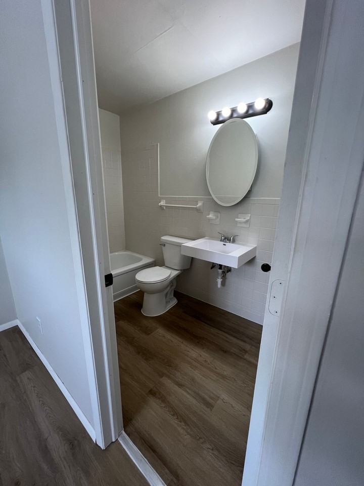 Indigo - Photo 4 of 17