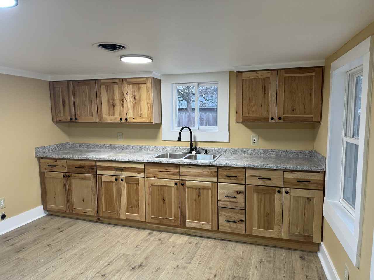 137 W Plum St #NA - Photo 3 of 8