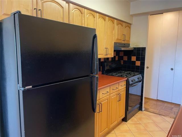 11949 Union Tpke - Photo 6 of 10