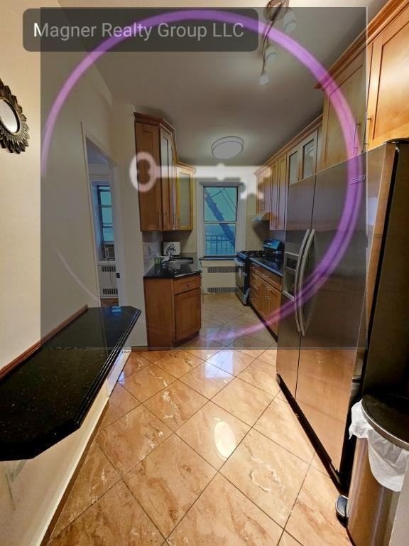 1504 Ocean Pkwy - Photo 4 of 10