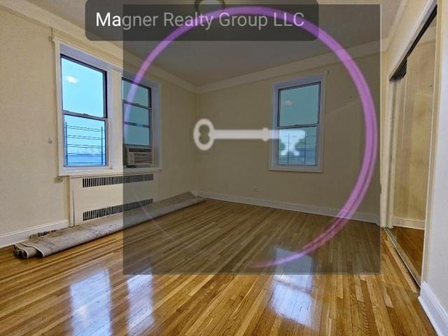 1504 Ocean Pkwy - Photo 7 of 10