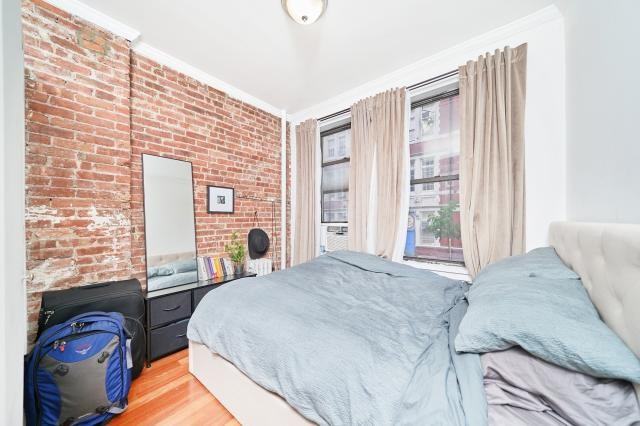 118 E 4th St - Photo 4 of 6