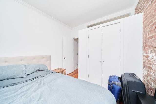 118 E 4th St - Photo 5 of 6