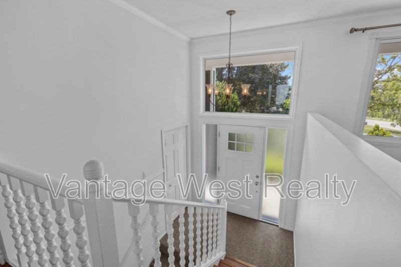 1930 Golfview Rd - Photo 2 of 29