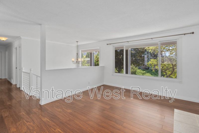 1930 Golfview Rd - Photo 5 of 29