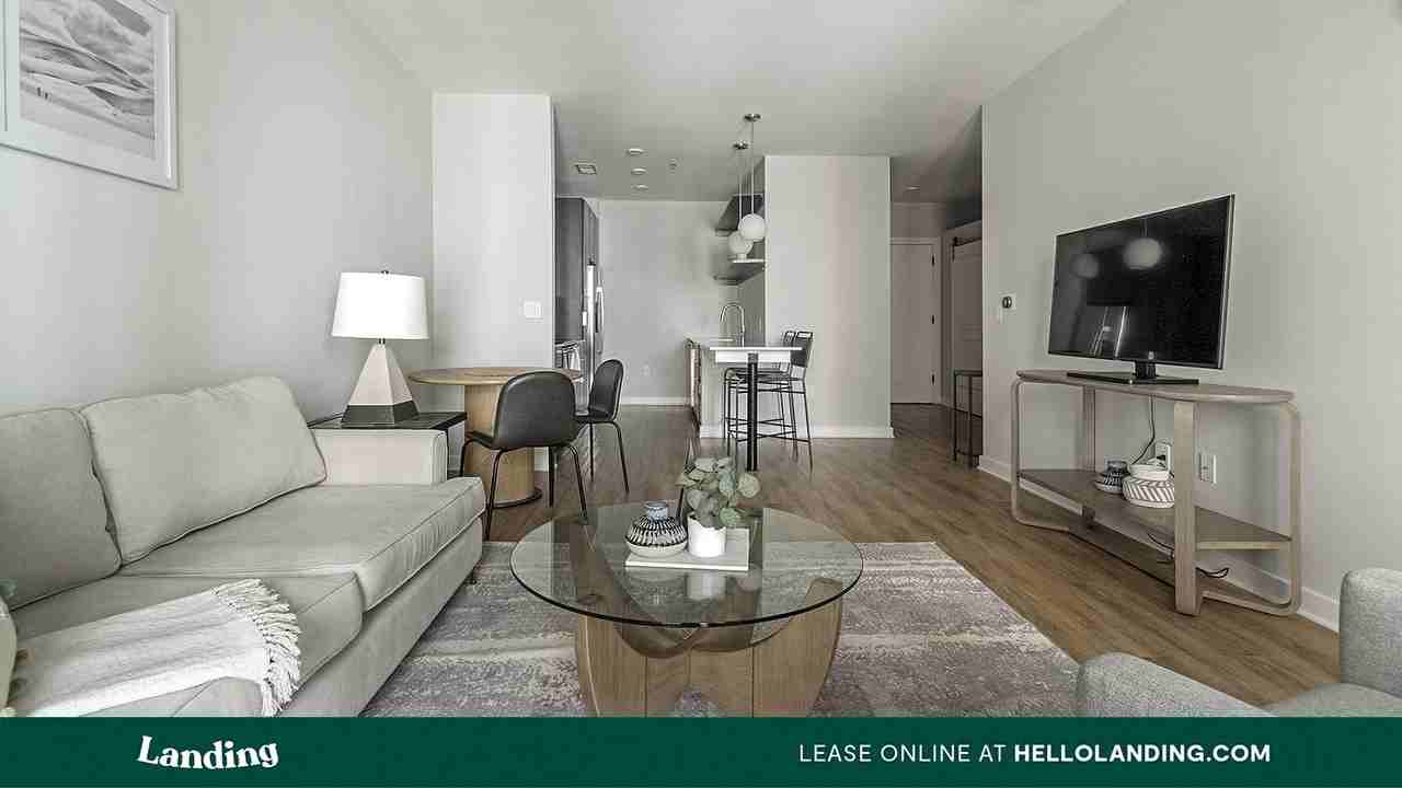 545 Foster Street - Photo 5 of 50