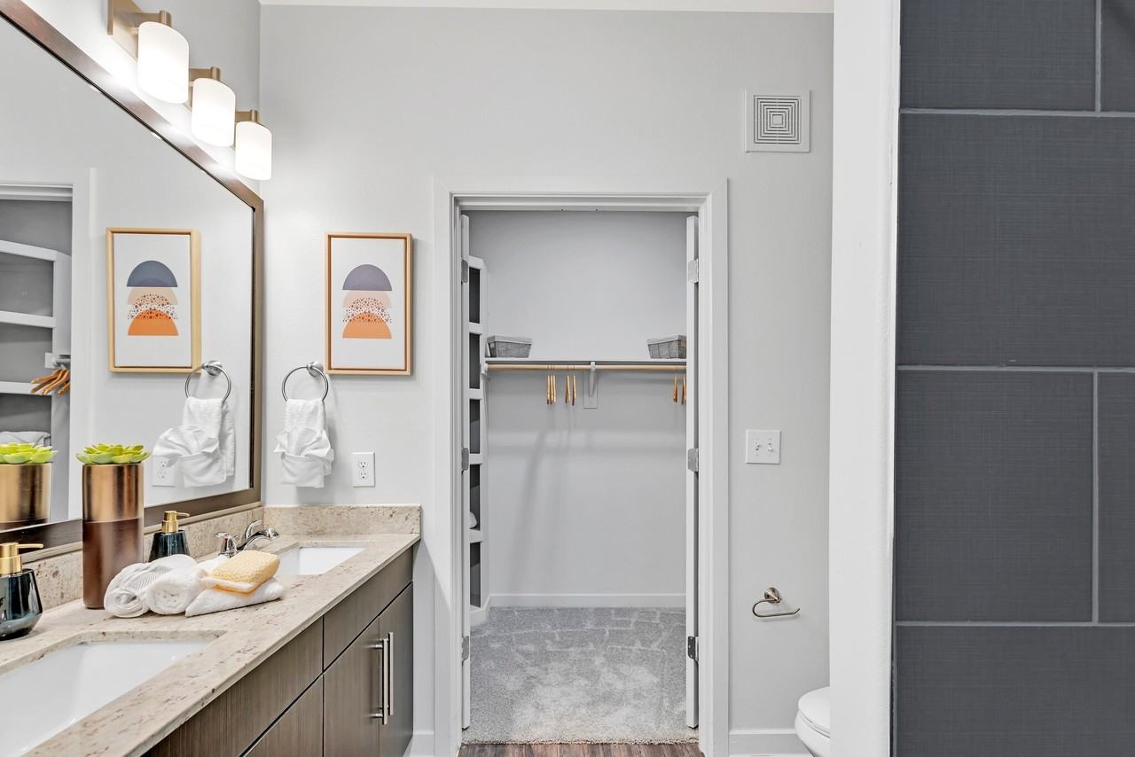 2628 Live Oak St #S6-6 - Photo 2 of 37