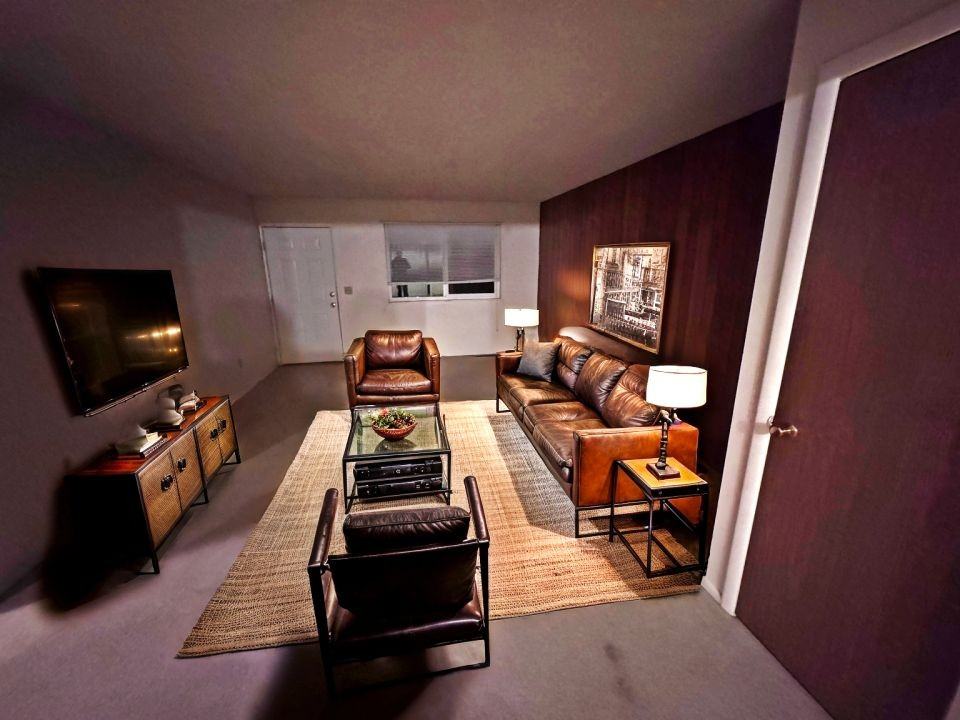 1937 Clubhouse Way - Photo 2 of 7