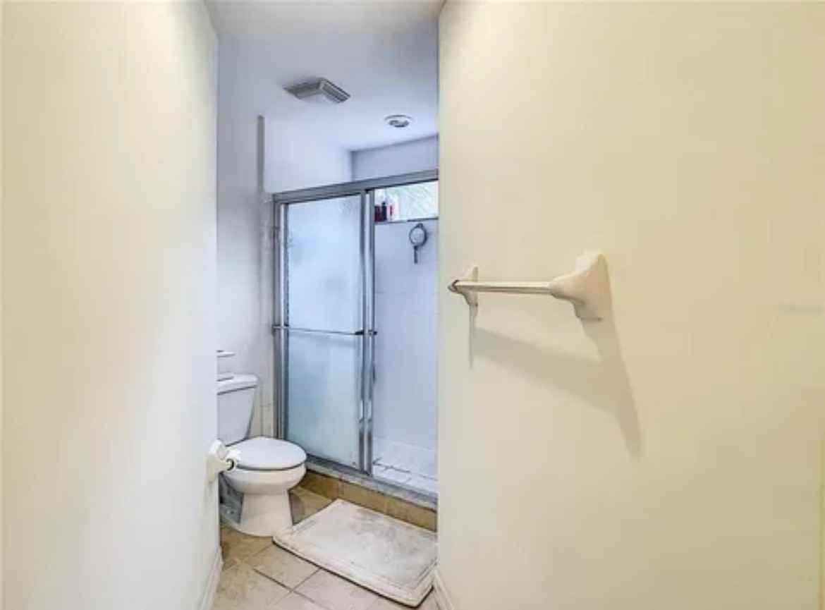 5439 Admiral Way - Photo 2 of 18