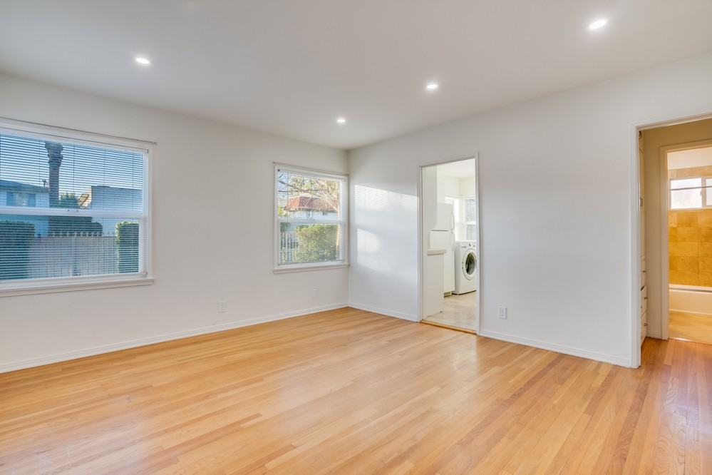 NEWLY RENOVATED WITH MODERN AMENITIES. - Photo 3 of 14