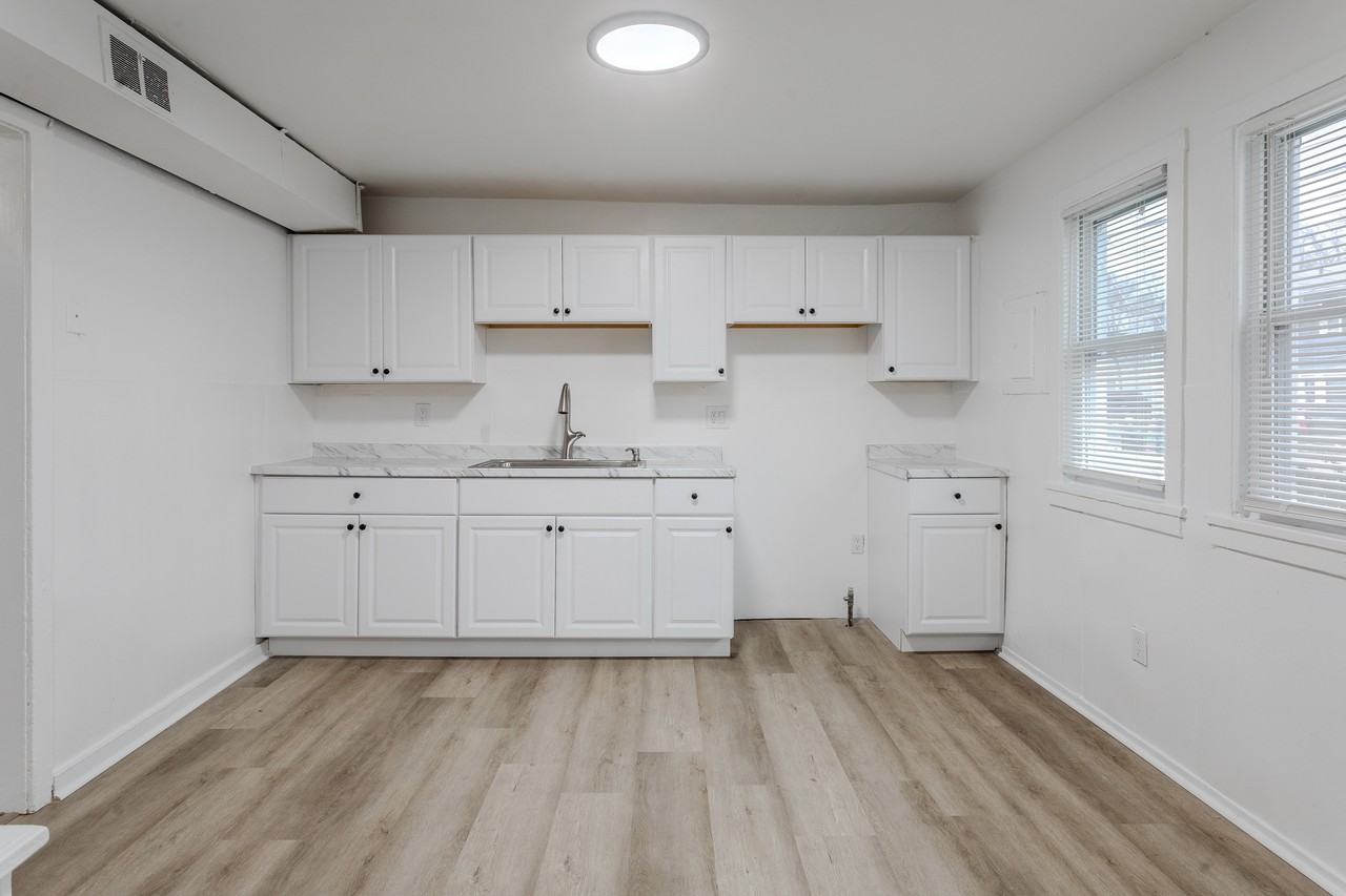 34111 Decatur Court - Photo 6 of 24