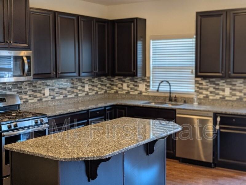 1249 Madison Ln - Photo 2 of 38