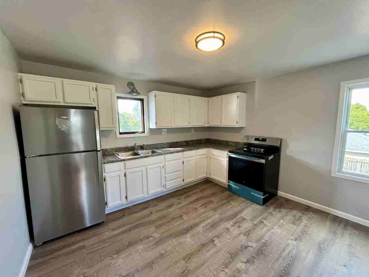 3218 North Avenue - Photo 2 of 13