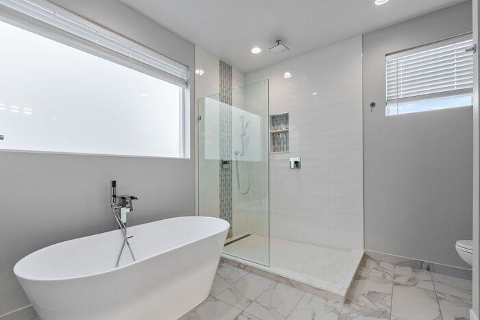 9012 15th Ave Sw - Photo 3 of 50