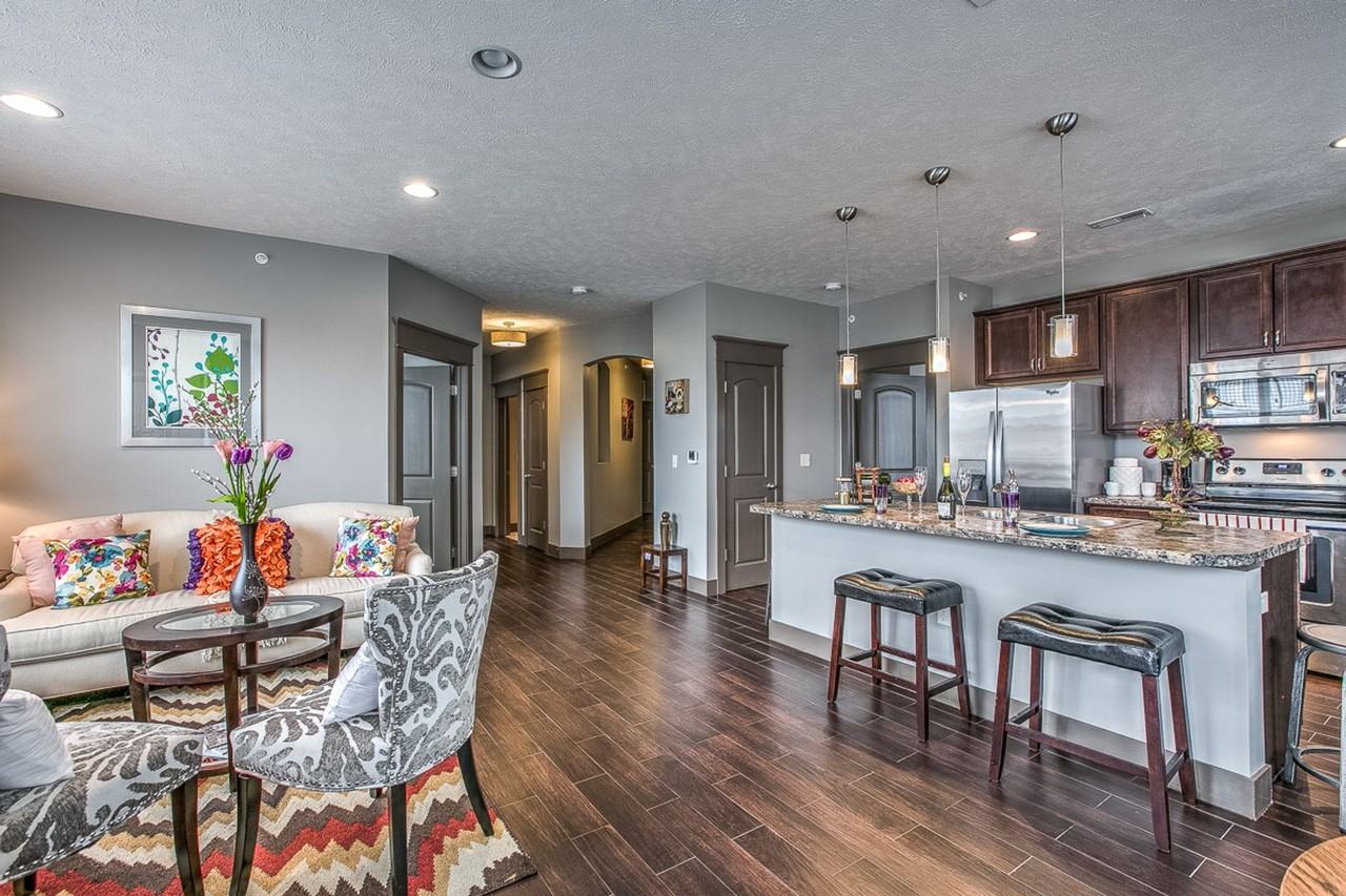 1010 on the Lake - Photo 3 of 24