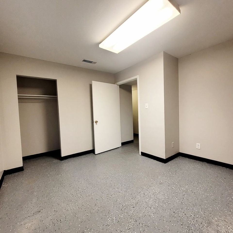 Westview Apartments - Photo 5 of 21