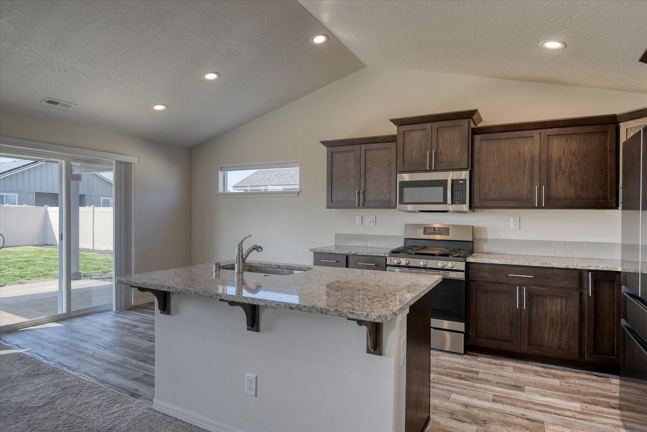 8115 W 57th Ave - Photo 4 of 25