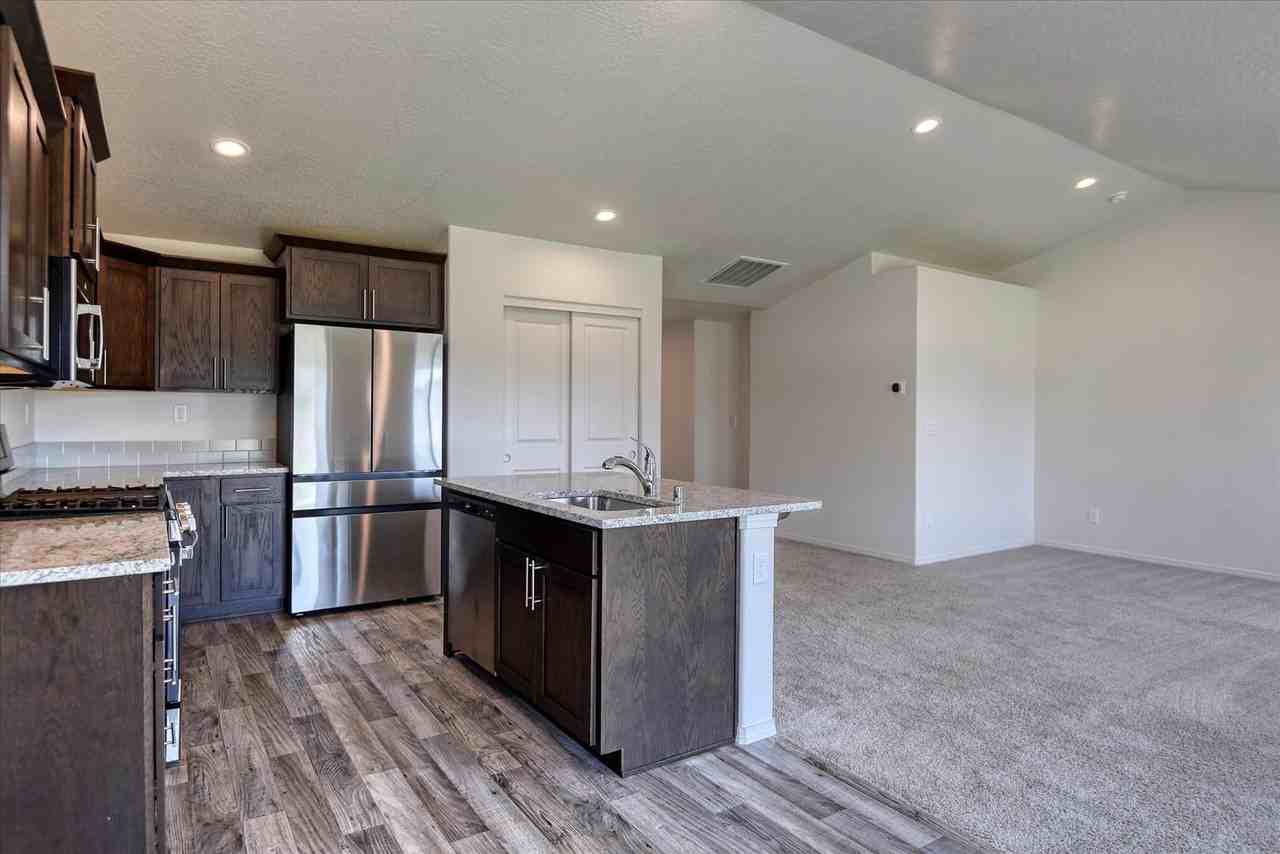 8115 W 57th Ave - Photo 7 of 25