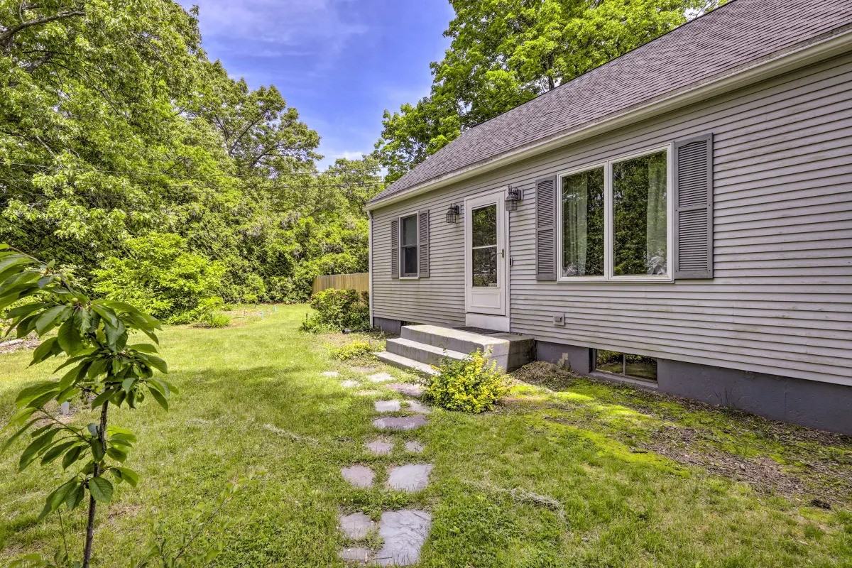 513 Amherst Rd #NA - Photo 2 of 18