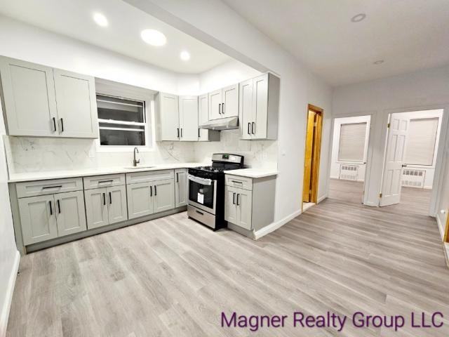 1846 W 12th St - Photo 2 of 9