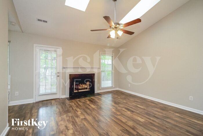 6325 River Hills Dr - Photo 3 of 15