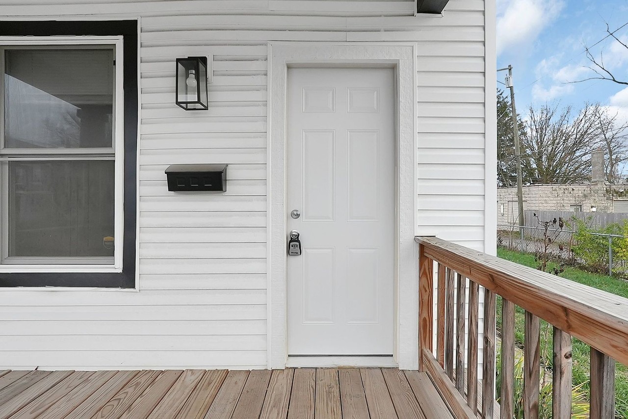 798 Miller Ave - Photo 3 of 25