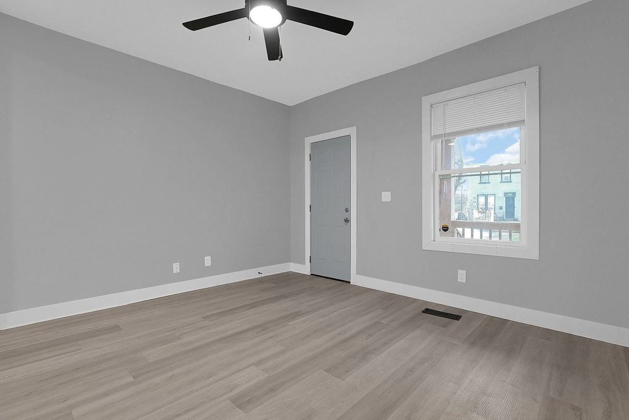 798 Miller Ave - Photo 6 of 25